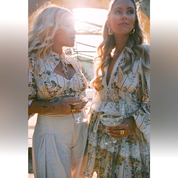 SPELL X Lisa Danielle Collab Garden Rose Cropped Blouse - Picture 6 of 11